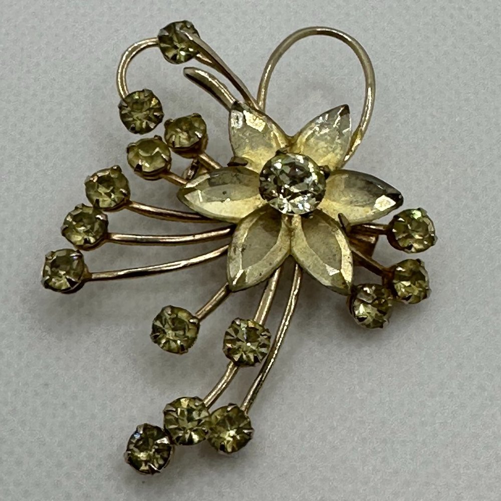 Vintage Gold-Tone Floral Brooch With Rhinestones